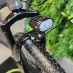 Farol E-Bike Sem Bateria Suporte Garfo 1600 Lumens Alumínio